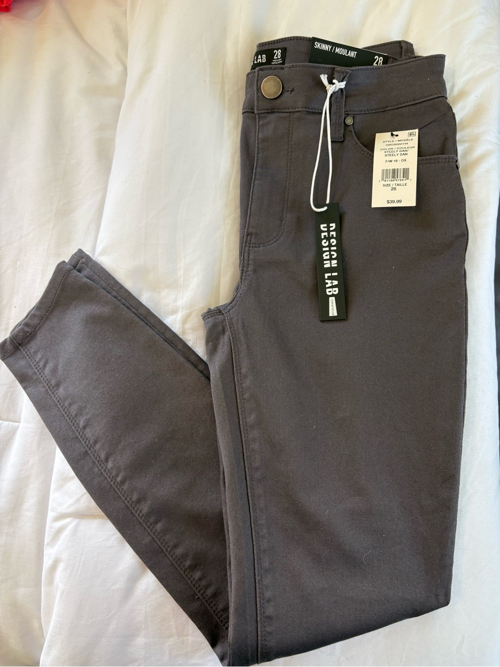NWT Design Lab Lord & Taylor Women's Skinny Pants -  Size 28 Charcoal